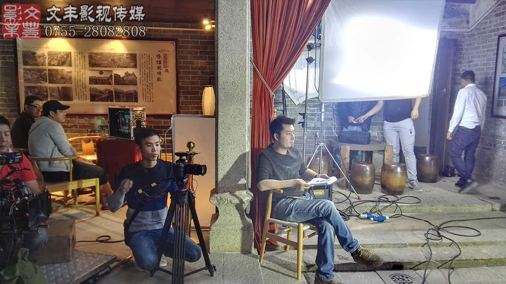 導演,精心的拍攝每個展館的細節,做到合適 導演,精心的拍攝每個展館的細節,做到合適